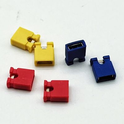 3A-5A 2.54mm Pitch Mini Jumper Height 6.0mm الأحمر الأزرق الأصفر الأسود مع غطاء الشكل المفتوح